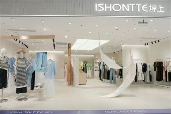 首家ISHONTTE堓上广州塔美学旗舰店破界而生