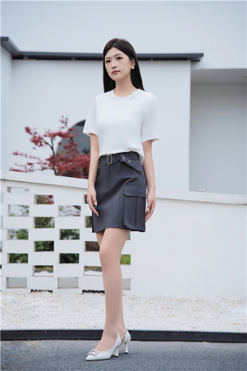 汀丁可新品上市 简约沉静 奏响夏日轻盈节拍