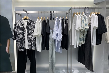 DD 潮流服饰威廉希尔中文网
  深耕中国市场 绽放时尚魅力