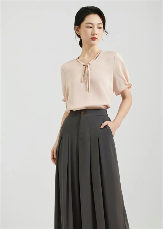 禾等Helen Moda 夏意正当时 多穿简雅的服饰