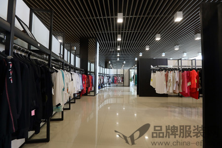 薇诺丝店铺展示 