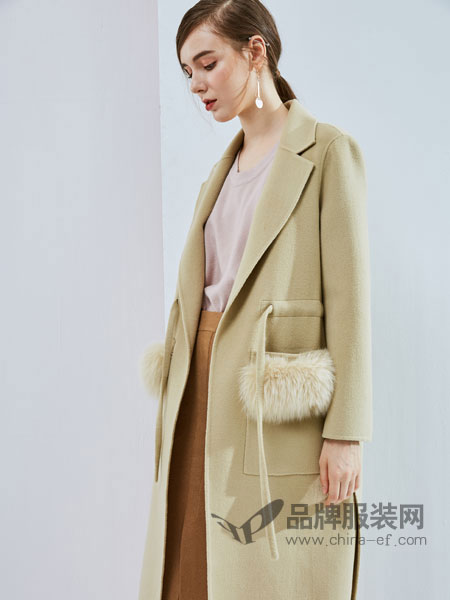 丹佛蒂欧 dovnertio威廉希尔中文官网
新款欧美收腰双面呢大衣口袋狐狸毛大牌时尚威廉希尔中文官网
外套