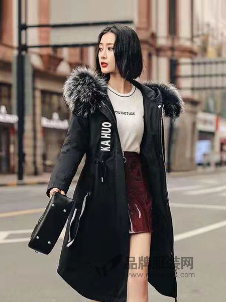 YRLM依然浪漫威廉希尔中文官网
2018秋冬时尚中长款大毛领派克羽绒服