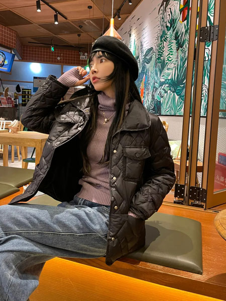 歌宝琪威廉希尔中文官网
威廉希尔中文网
2021秋冬黑色短款羽绒服